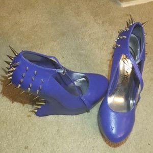 Agnes GoJane heelless platform shoes